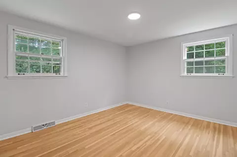 Bedroom - 7956 Bethlehem Rd, Springfield, TN 37172 photo 3 of 3