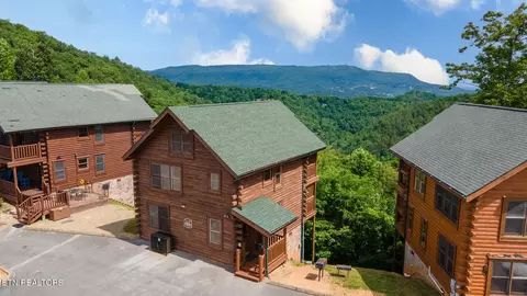2819 White Oak Ridge Ln, Sevierville, TN 37862