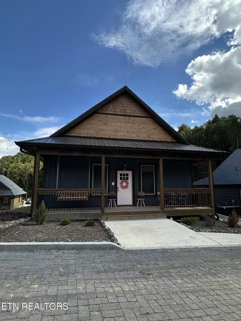 539 Warbonnet Way, Pigeon Forge, TN 37863