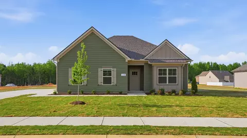114 Riverchase Dr, Tullahoma, TN 37388