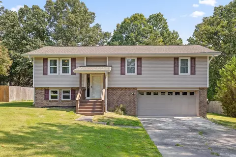 8211 Blue Spruce Dr, Hixson, TN 37343