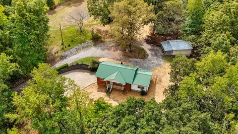 7731 Highway 70 E, Mcewen, TN 37101