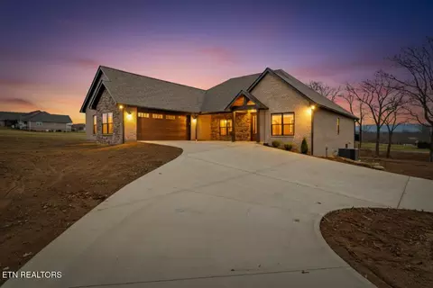 5843 Dunbar Rd, Crossville, TN 38572