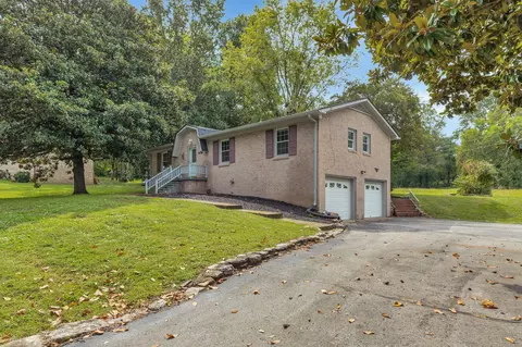 303 Lake Dr, Columbia, TN 38401