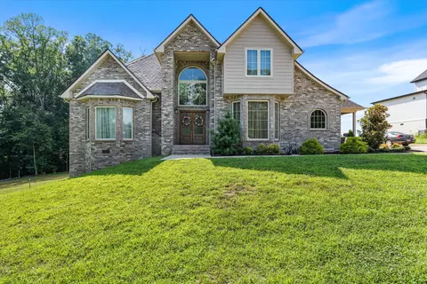 823 Shady Bluff Trl, Clarksville, TN 37043