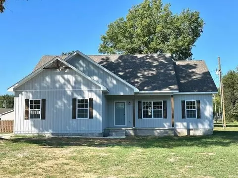 70 Red Fern Cv, Savannah, TN 38372