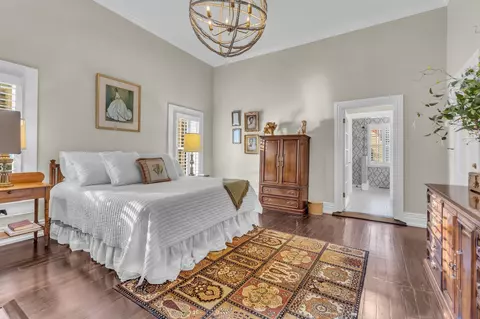 Bedroom - 401 E Main St, Murfreesboro, TN 37130 photo 1 of 8