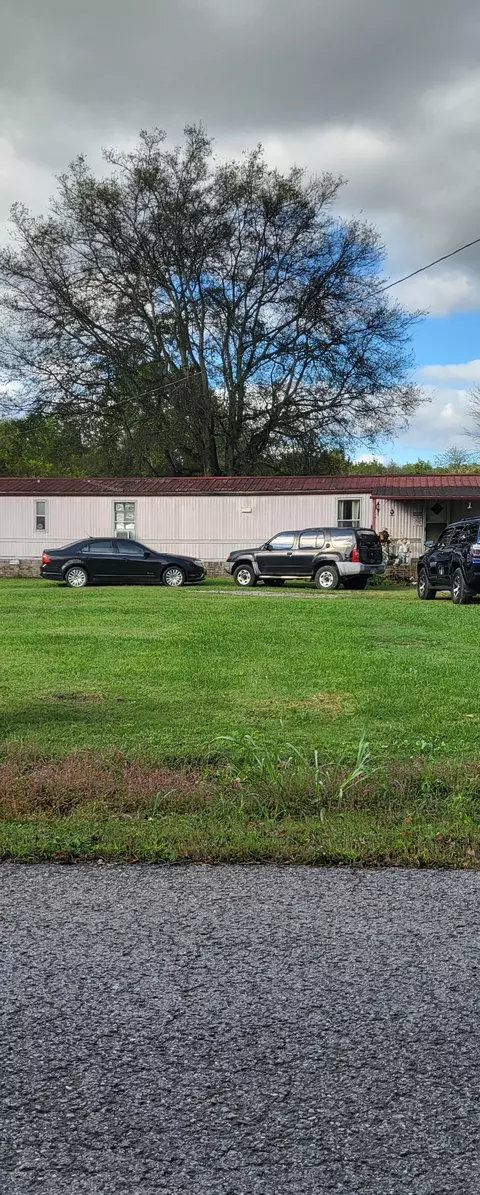 217 Hughey Rd, Fayetteville, TN 37334
