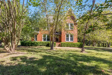 201 Bobwhite Dr, Lyles, TN 37098