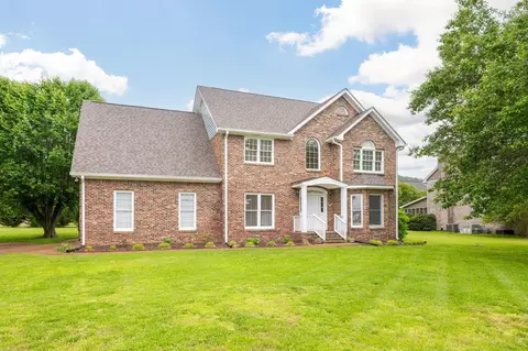 1424 Innisbrook Dr, Hixson, TN 37343