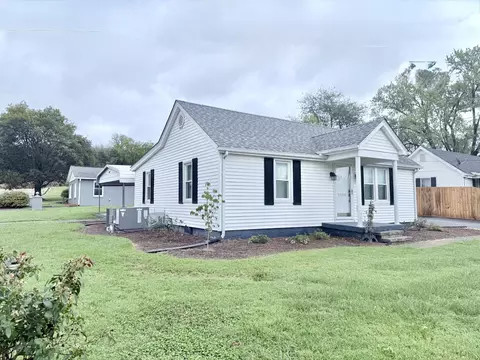 2210 Princeton Rd, Hopkinsville, KY 42240