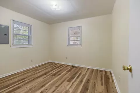 Bedroom - 709 W Walnut St, Dickson, TN 37055 photo 3 of 4