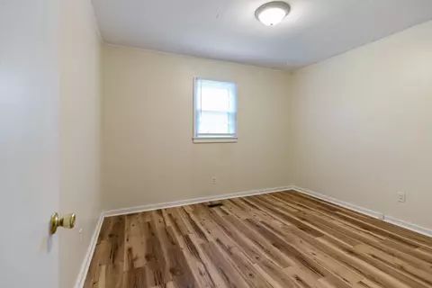 Bedroom - 709 W Walnut St, Dickson, TN 37055 photo 1 of 4