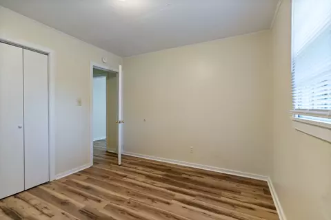 Bedroom - 709 W Walnut St, Dickson, TN 37055 photo 2 of 4
