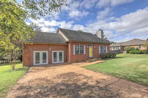 1114 Lea Cir, Lebanon, TN 37087