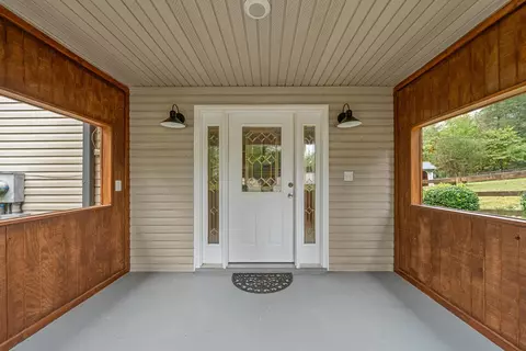 Exterior - 2938 Highway 48, Cunningham, TN 37052 photo 3 of 12