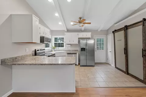 Kitchen - 2938 Highway 48, Cunningham, TN 37052 photo 1 of 2