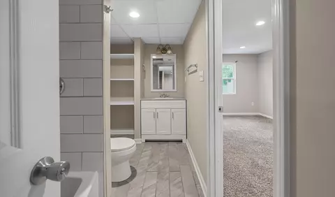 Bath - 2938 Highway 48, Cunningham, TN 37052 photo 6 of 7