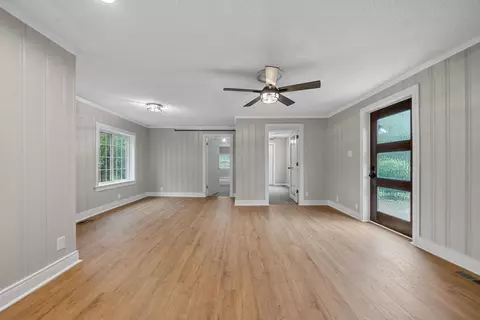 Living - 2938 Highway 48, Cunningham, TN 37052 photo 3 of 5