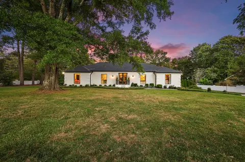6312 Chickering Cir, Nashville, TN 37215
