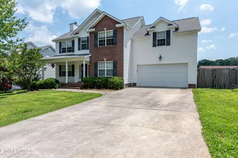 820 Mackenzie Dr, Maryville, TN 37804