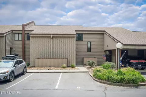 29 Lakeshore Ter #8, Crossville, TN 38558