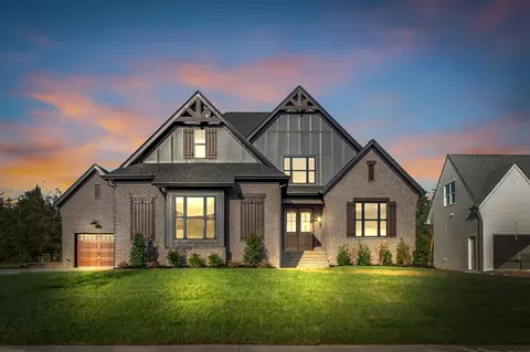 1008 Stone Crk, Lebanon, TN 37087