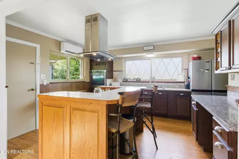 Kitchen - 653 E Hunt Rd, Alcoa, TN 37701 photo 1 of 5
