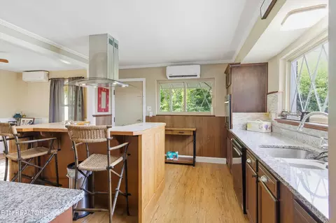Kitchen - 653 E Hunt Rd, Alcoa, TN 37701 photo 4 of 5