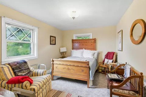 Bedroom - 653 E Hunt Rd, Alcoa, TN 37701 photo 1 of 2