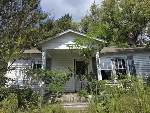 304 Jackson St, Smithville, TN 37166