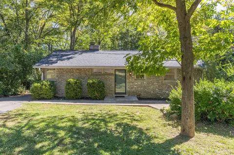 4712 Vicar Dr, Nashville, TN 37211