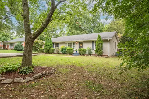 5205 Overton Rd, Nashville, TN 37220