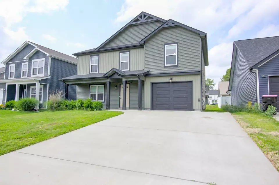 Exterior - 231 King Rd, Clarksville, TN 37042 photo 2 of 5