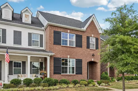 133 Saddlewood Ln, Hendersonville, TN 37075