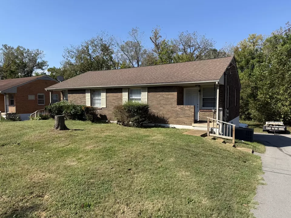 Exterior - 352 Foxglove Dr, Nashville, TN 37211 photo 1 of 6