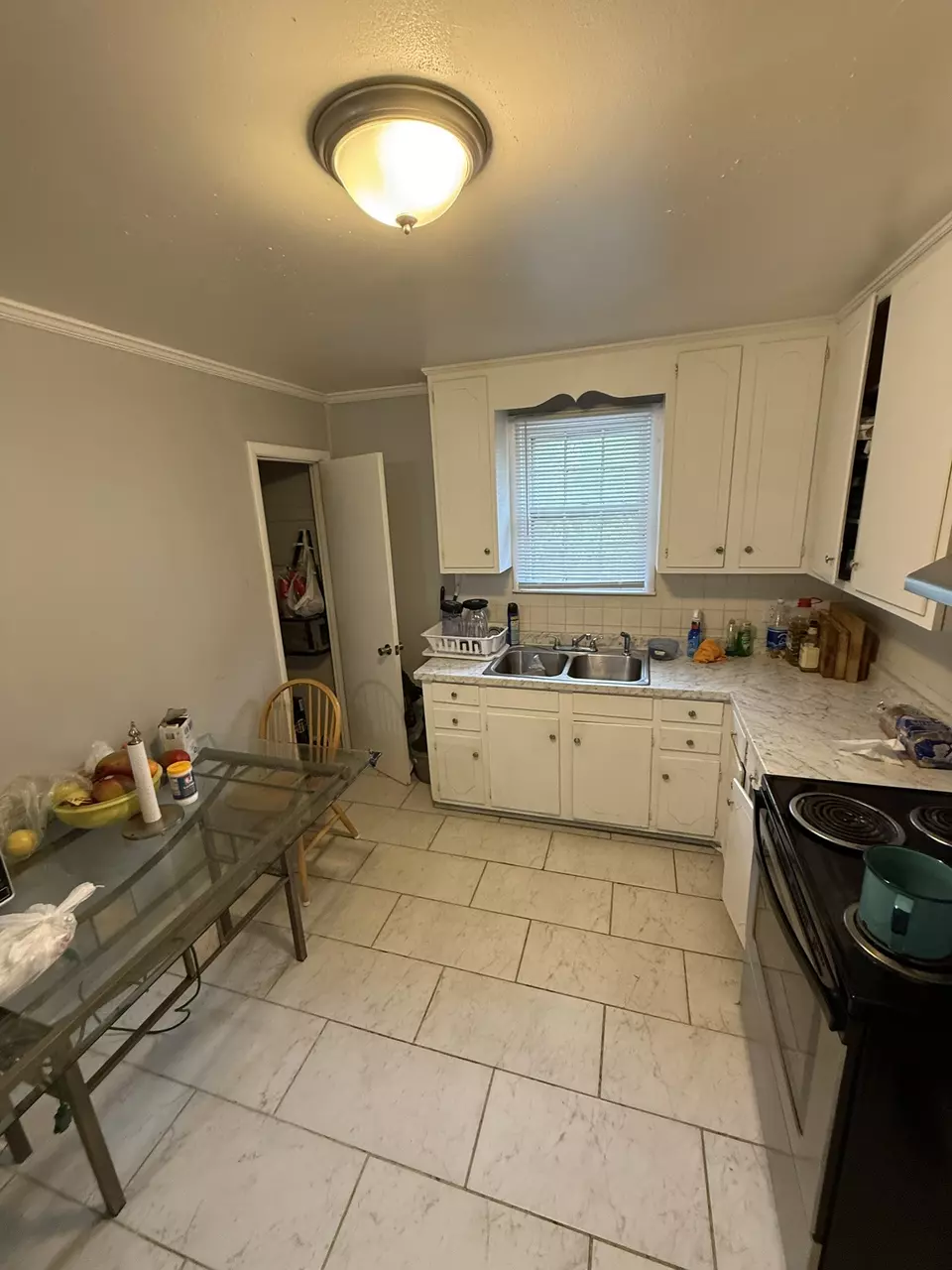 Kitchen - 352 Foxglove Dr, Nashville, TN 37211 photo 4 of 4