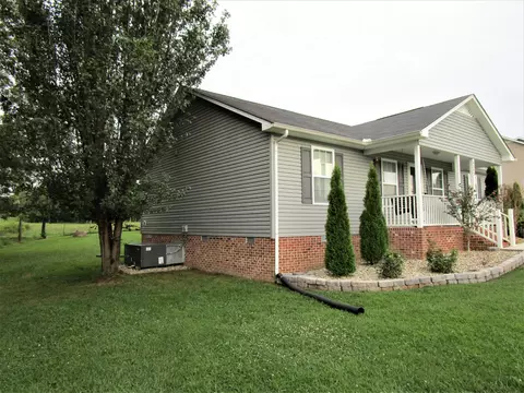 4543 Ewing Dr, Baxter, TN 38544 photo 2