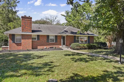 401 Sharondale Dr, Columbia, TN 38401