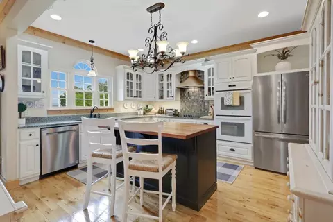 Kitchen - 9857 Caseview Dr, Harrison, TN 37341 photo 1 of 3