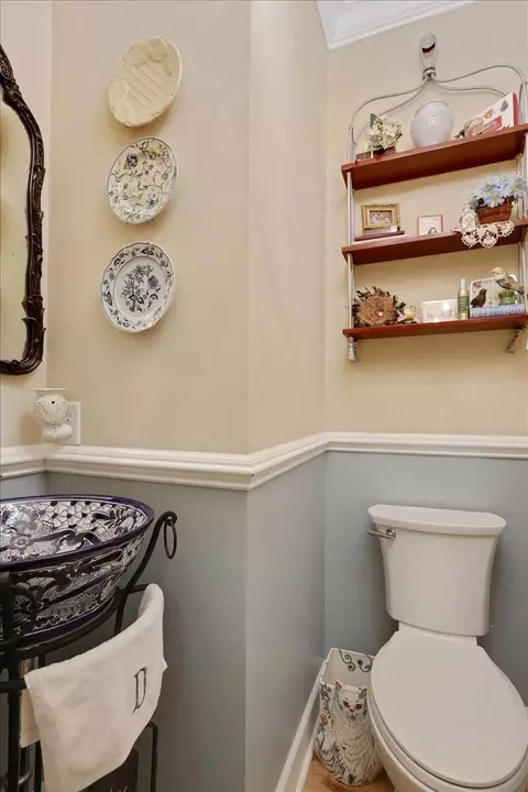 Bath - 9857 Caseview Dr, Harrison, TN 37341 photo 1 of 8