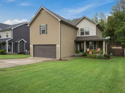 427 Leslie Wood Dr, Clarksville, TN 37040