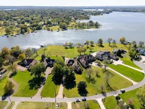 143 Island Dr, Hendersonville, TN 37075