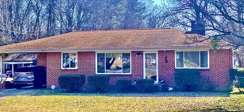 208 Thrasher Pike, Soddy Daisy, TN 37379