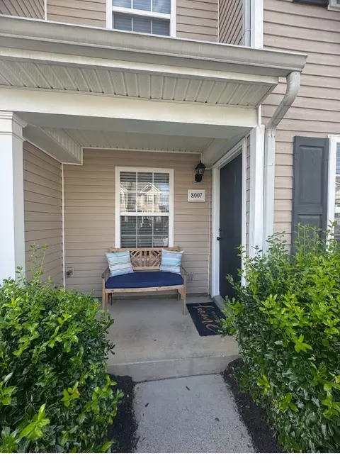 8007 Logan Dr, La Vergne, TN 37086