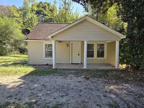 200 E Lake St, Camden, TN 38320