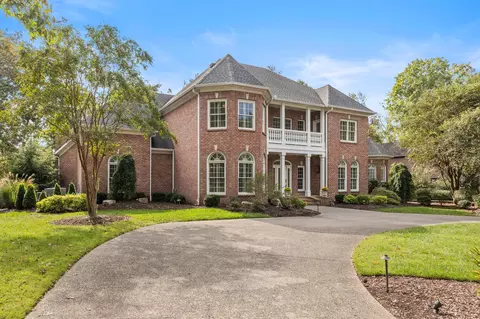 2123 Shannon Dr, Murfreesboro, TN 37129