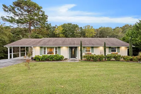 152 Coffman Dr, Fort Oglethorpe, GA 30742