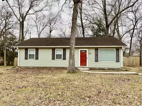 120 Holloway Dr, Lebanon, TN 37087