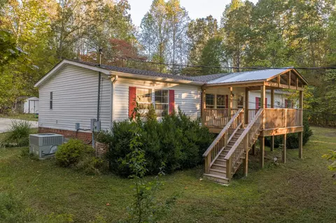 1236 Saint Paul Rd, Charlotte, TN 37036